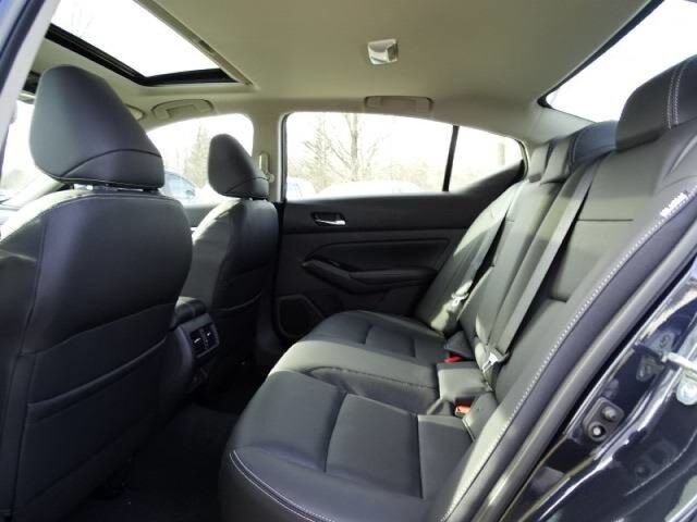 2020 Nissan Altima 2.5 Platinum Oshkosh WI