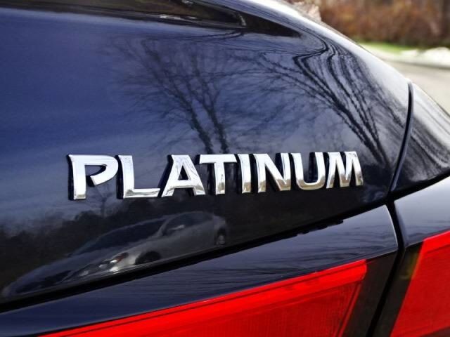 2020 Nissan Altima 2.5 Platinum Oshkosh WI