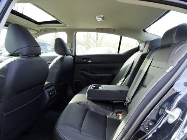 2020 Nissan Altima 2.5 Platinum Oshkosh WI