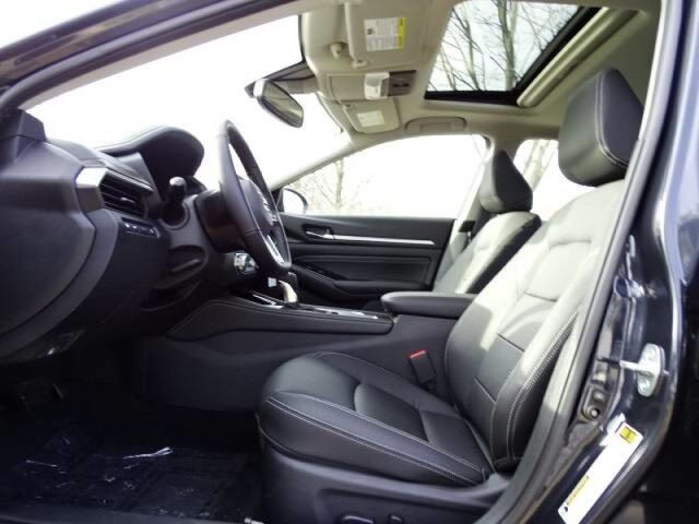 2020 Nissan Altima 2.5 Platinum Oshkosh WI