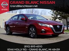 2020_Nissan_Altima_2.5 SV_ Oshkosh WI
