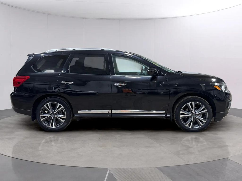 2020 Nissan Pathfinder Platinum
