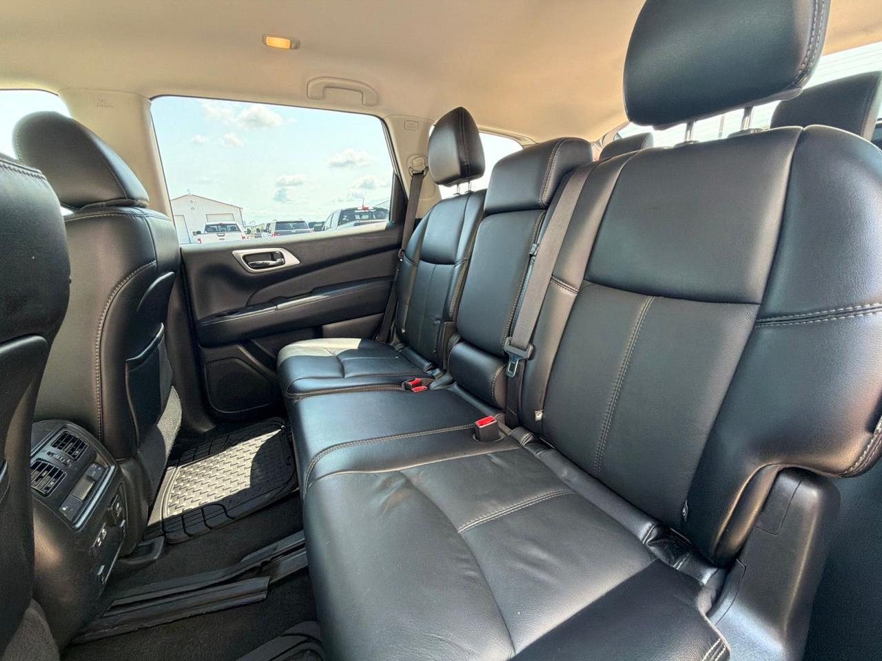 2020 Nissan Pathfinder SL Watertown SD 2020 Nissan Pathfinder SL Watertown SD