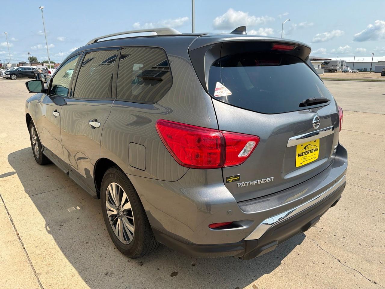 2020 Nissan Pathfinder SL Watertown SD 2020 Nissan Pathfinder SL Watertown SD