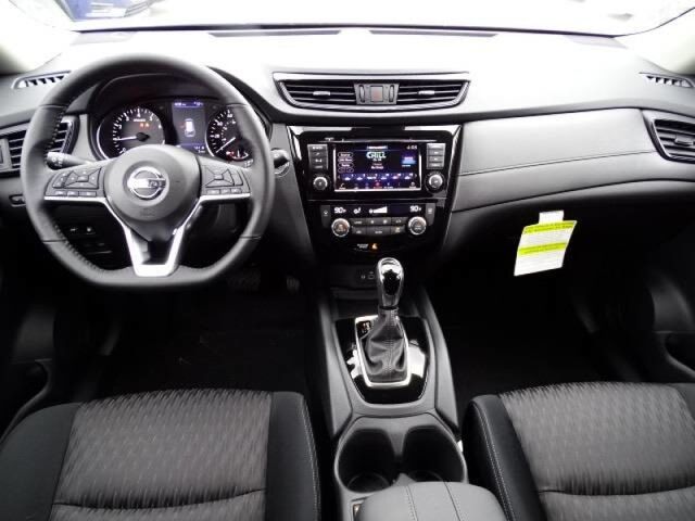 2020 Nissan Rogue SV Oshkosh WI