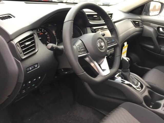 2020 Nissan Rogue SV Oshkosh WI