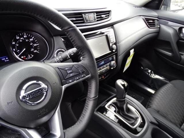 2020 Nissan Rogue SV Oshkosh WI