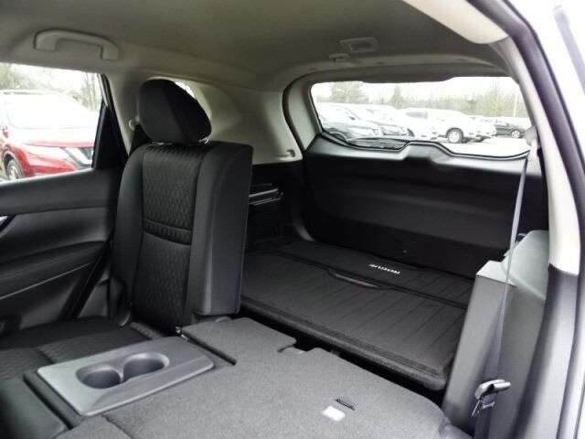 2020 Nissan Rogue SV Oshkosh WI