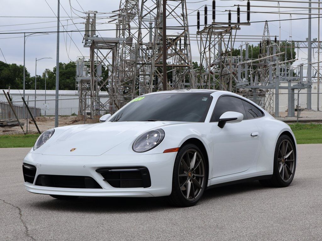 2020 Porsche 911 Carrera