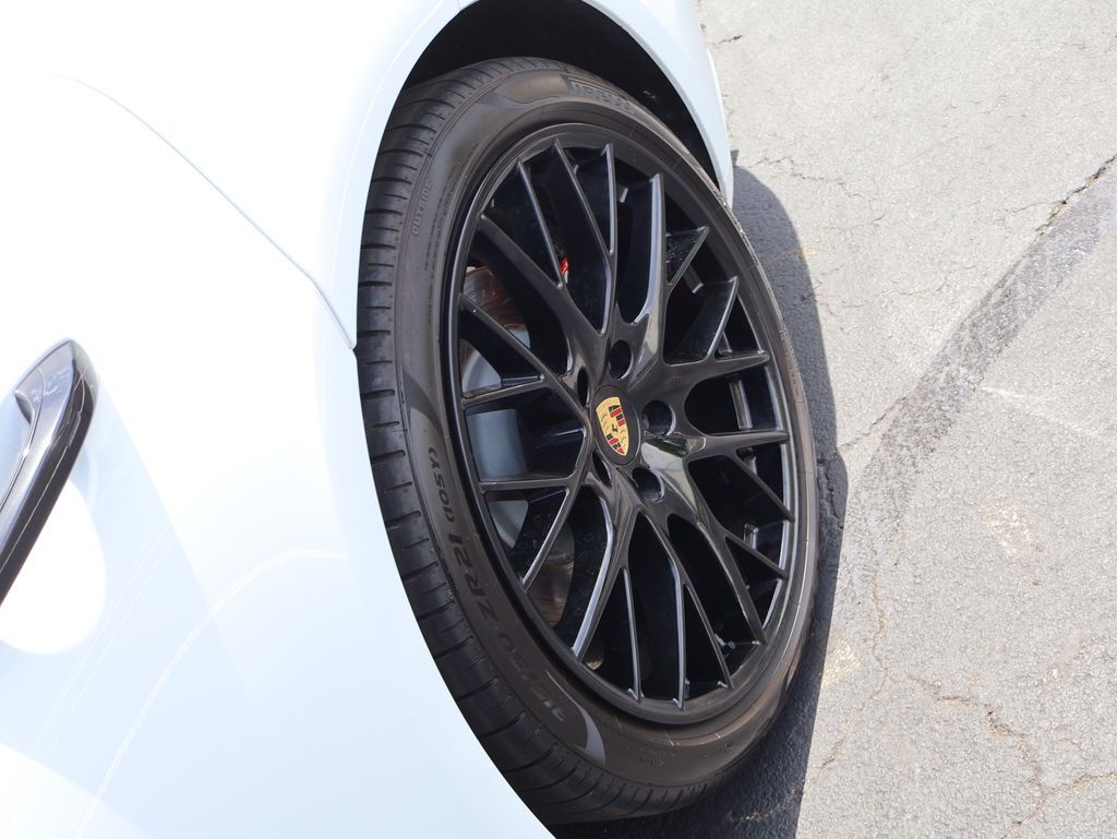 2020 Porsche Panamera Sport Turismo GTS