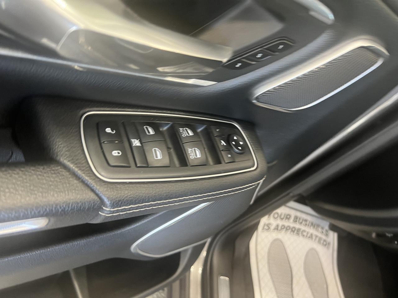 RAM1500 CREW CAB 4X419