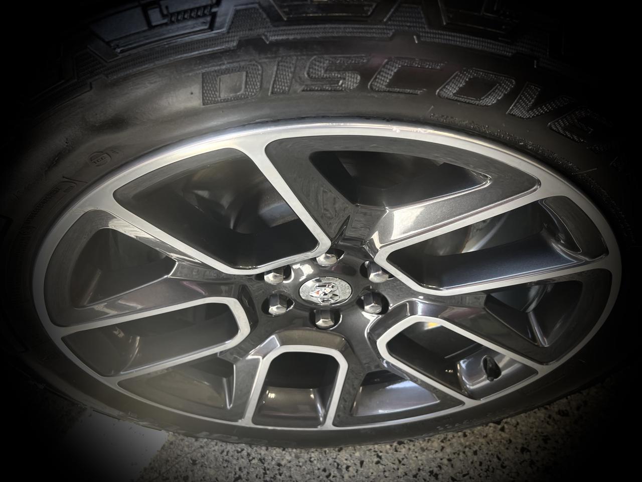 RAM1500 CREW CAB 4X414