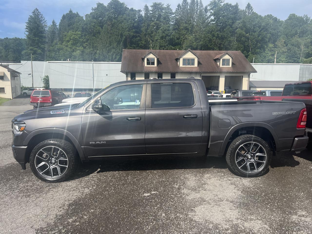 RAM1500 CREW CAB 4X429