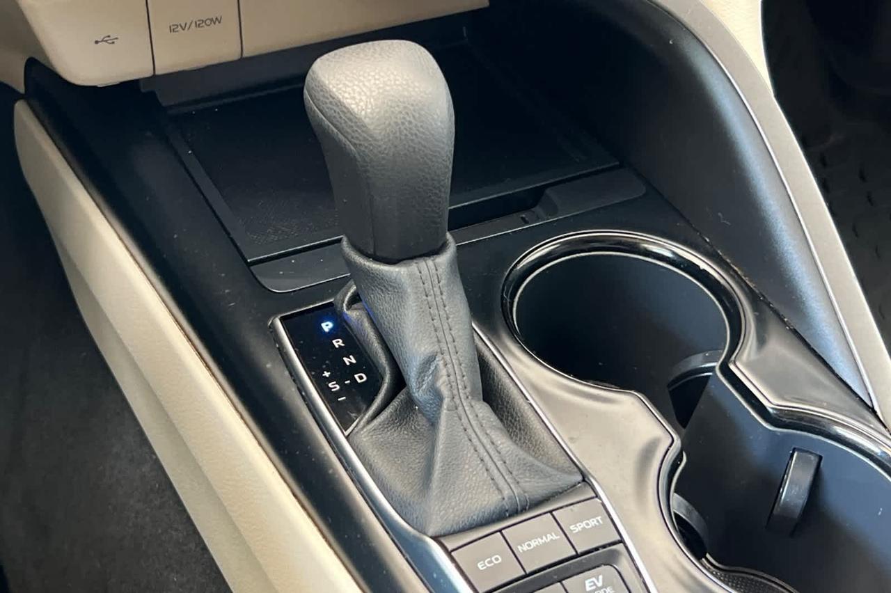 2020 Toyota Camry Hybrid LE Roseville CA