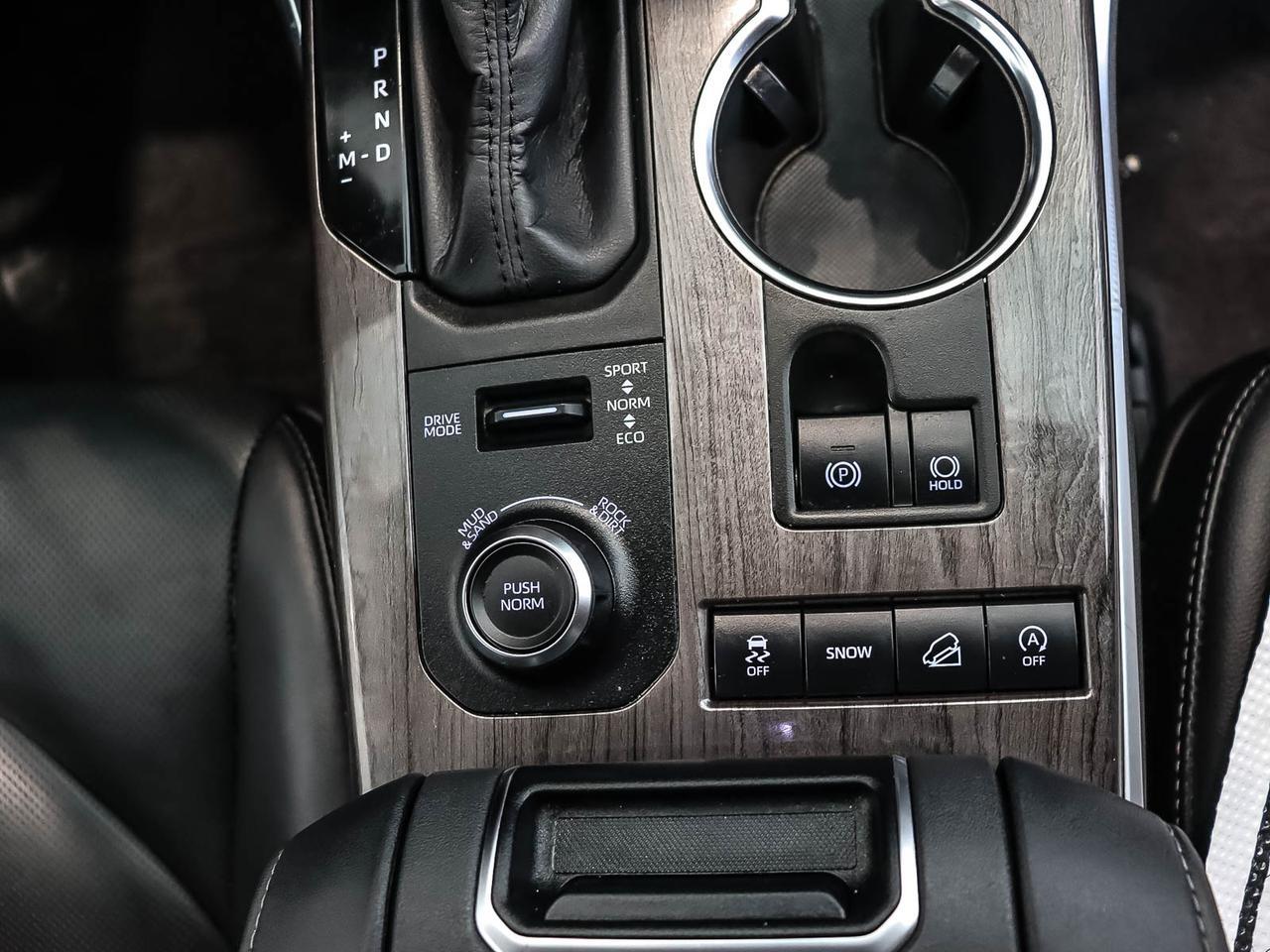 2020 Toyota Highlander Limited Mississauga ON