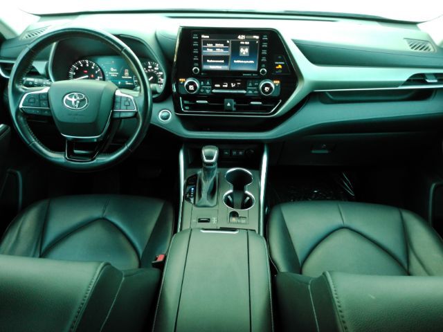 2020 Toyota Highlander XLE 2020 Toyota Highlander XLE