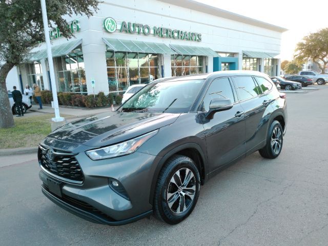 2020 Toyota Highlander XLE 2020 Toyota Highlander XLE