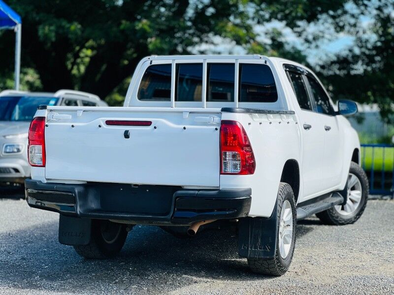 2020 Toyota Hilux SR (2.8L Diesel) Vaitele 2020 Toyota Hilux SR (2.8L Diesel) Vaitele