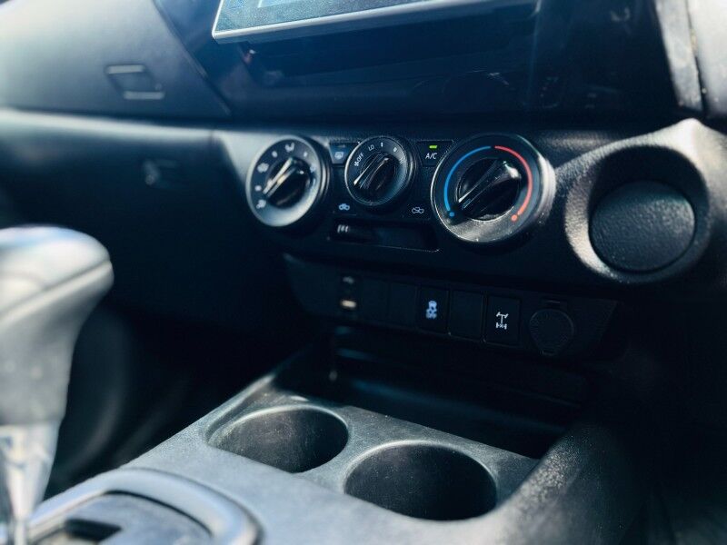 2020 Toyota Hilux SR (2.8L Diesel) Vaitele 2020 Toyota Hilux SR (2.8L Diesel) Vaitele