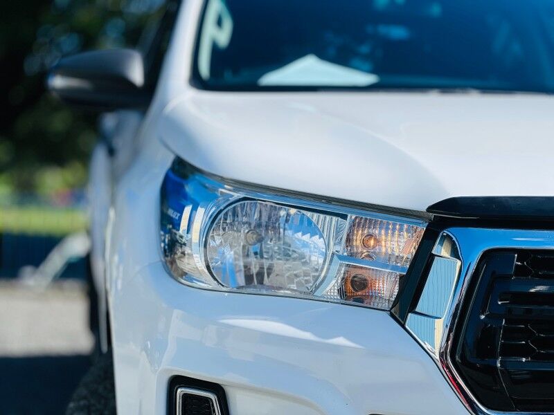 2020 Toyota Hilux SR (2.8L Diesel) Vaitele 2020 Toyota Hilux SR (2.8L Diesel) Vaitele