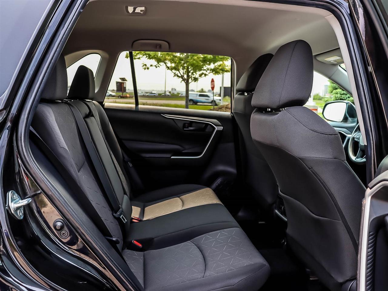 2020 Toyota RAV4 Hybrid LE Mississauga ON