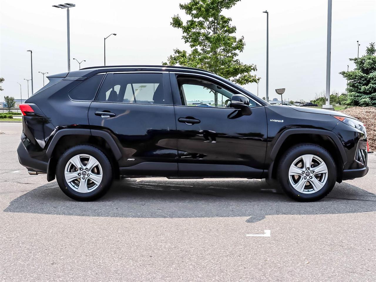 2020 Toyota RAV4 Hybrid LE Mississauga ON