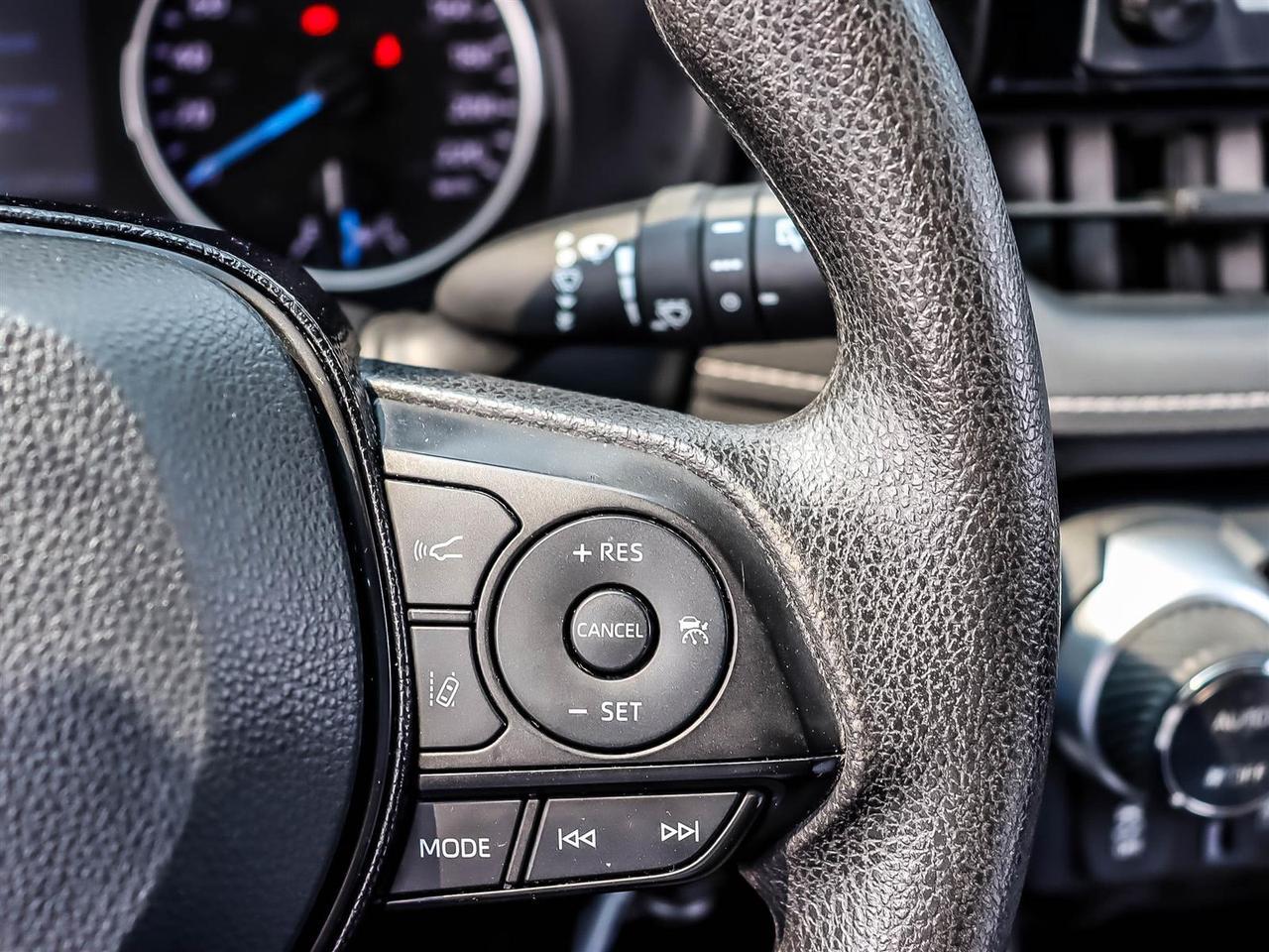 2020 Toyota RAV4 Hybrid LE Mississauga ON