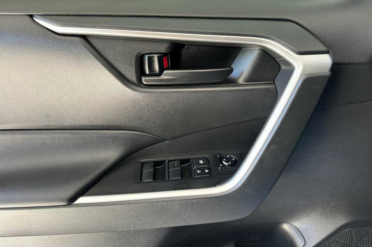 2020 Toyota RAV4 Hybrid LE Roseville CA