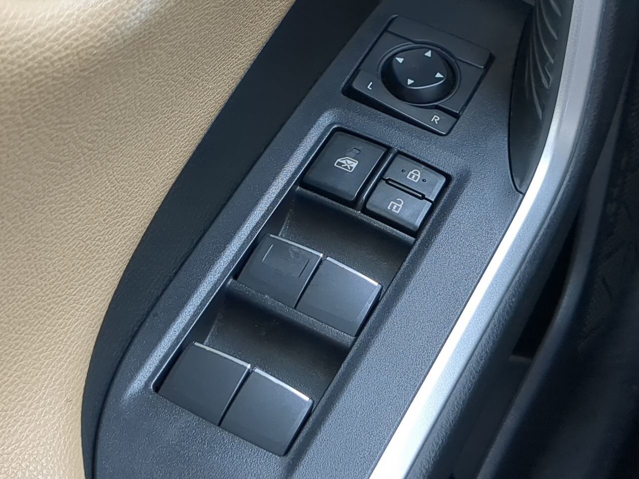 2020 Toyota RAV4 Hybrid Limited Appleton WI