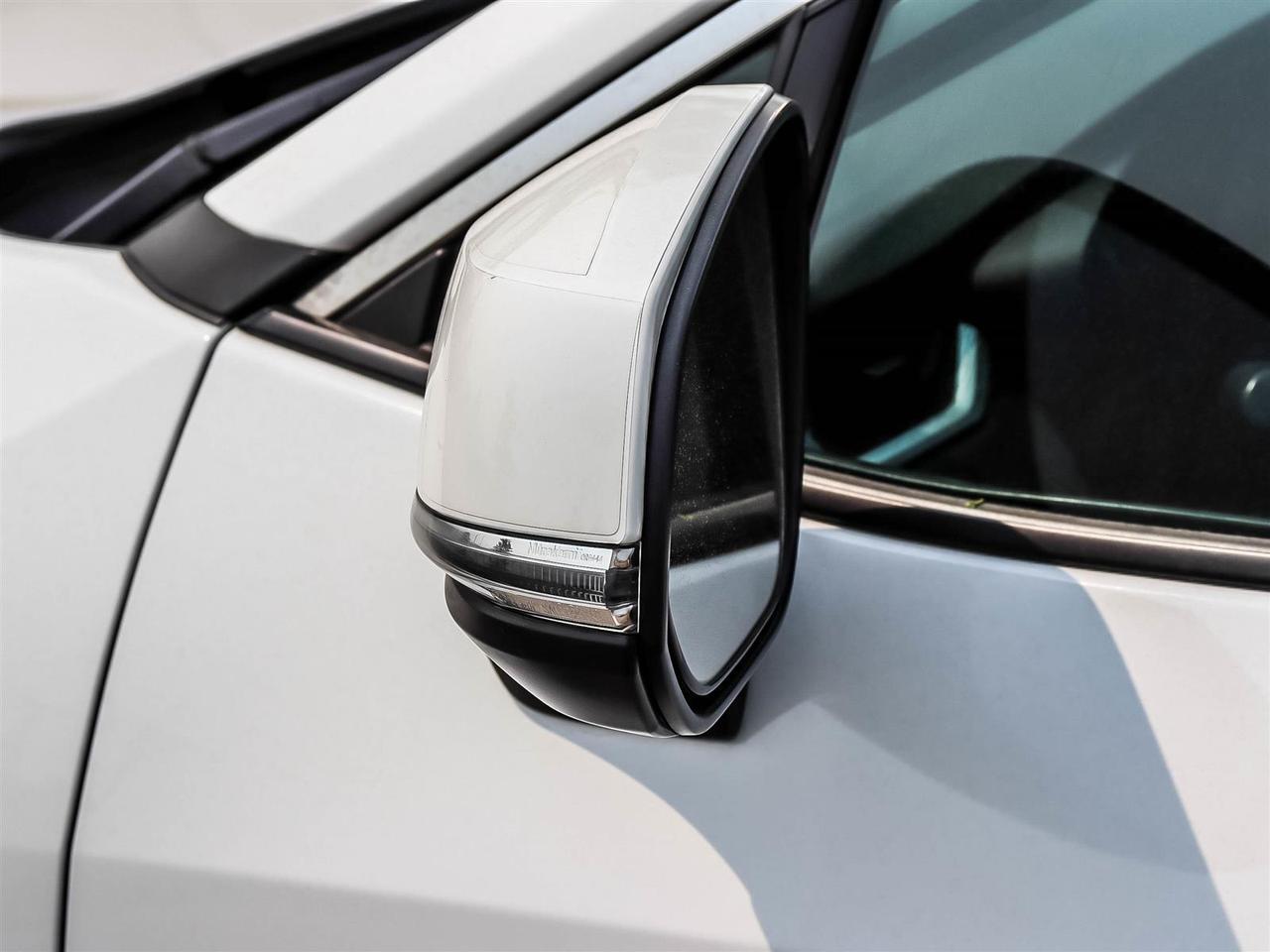 2020 Toyota RAV4 Hybrid XLE Mississauga ON