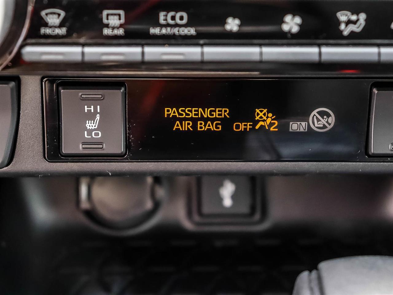 2020 Toyota RAV4 Hybrid XLE Mississauga ON