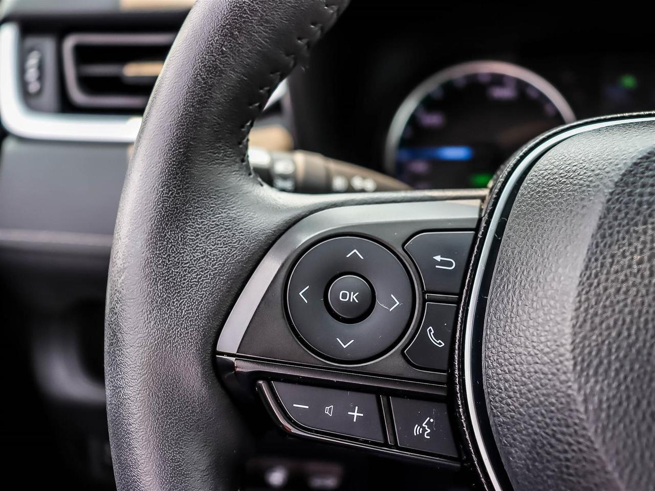 2020 Toyota RAV4 Hybrid XLE Mississauga ON