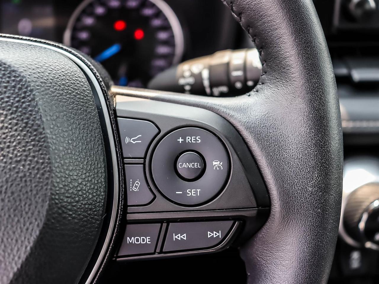 2020 Toyota RAV4 Hybrid XLE Mississauga ON