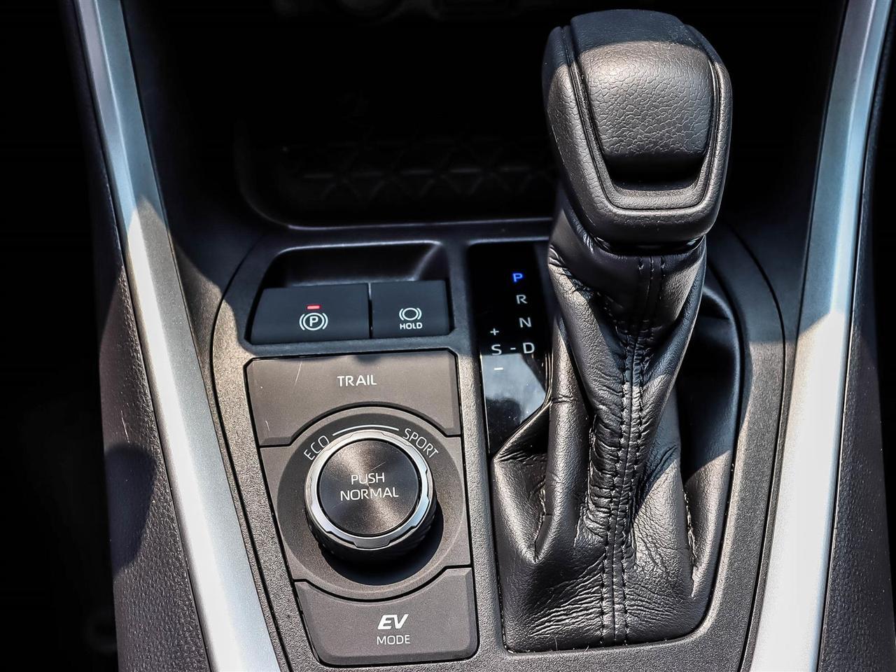 2020 Toyota RAV4 Hybrid XLE Mississauga ON