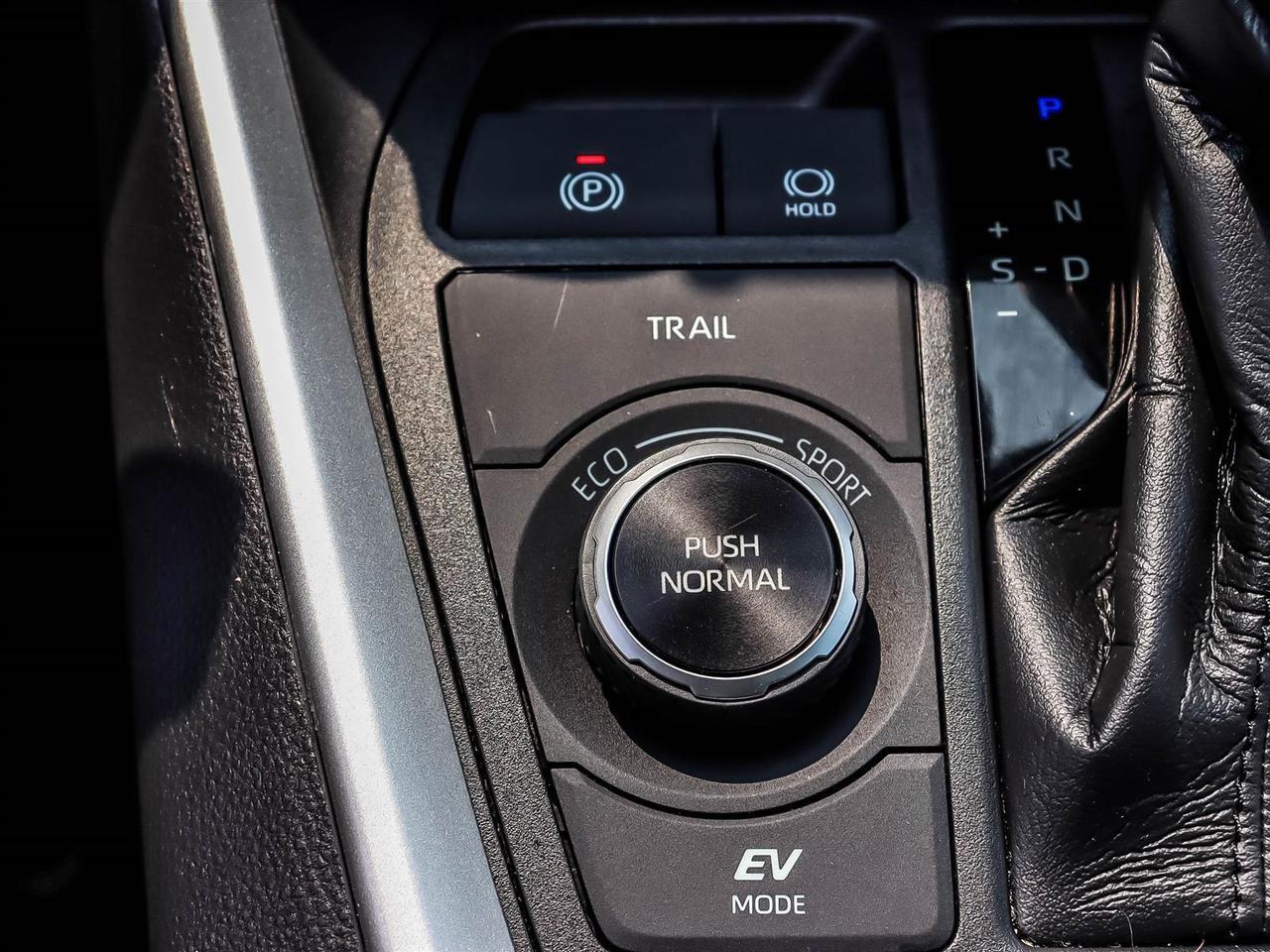 2020 Toyota RAV4 Hybrid XLE Mississauga ON