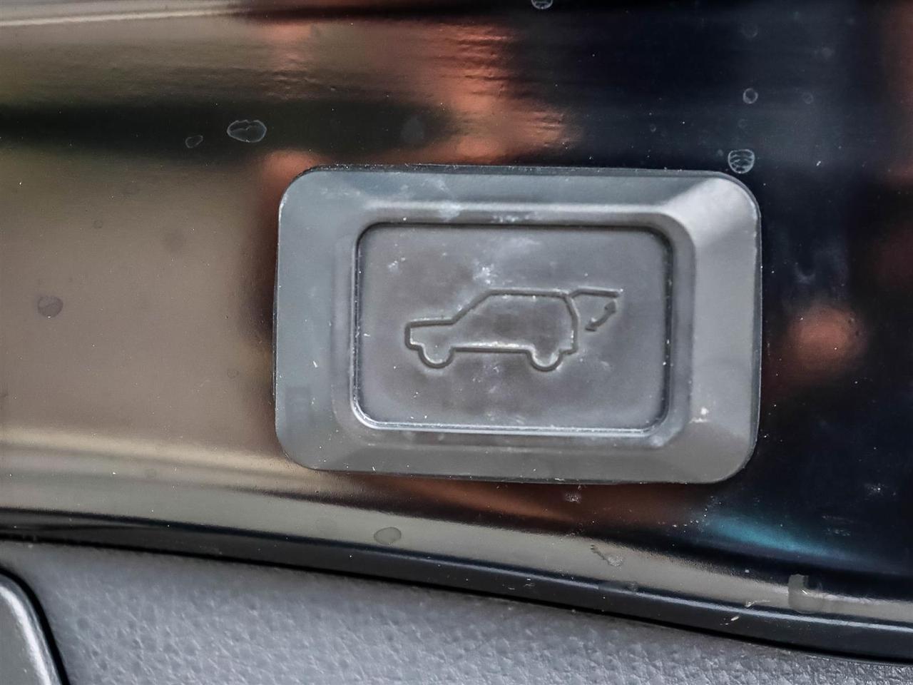 2020 Toyota RAV4 XLE Mississauga ON