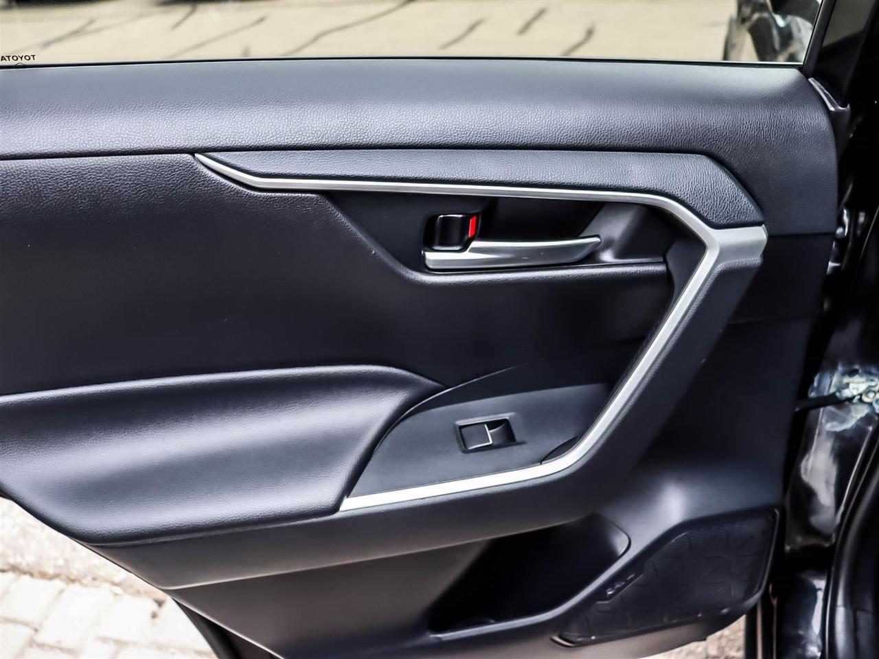 2020 Toyota RAV4 XLE Mississauga ON