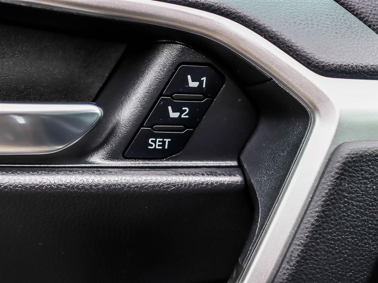 2020 Toyota RAV4 XLE Mississauga ON