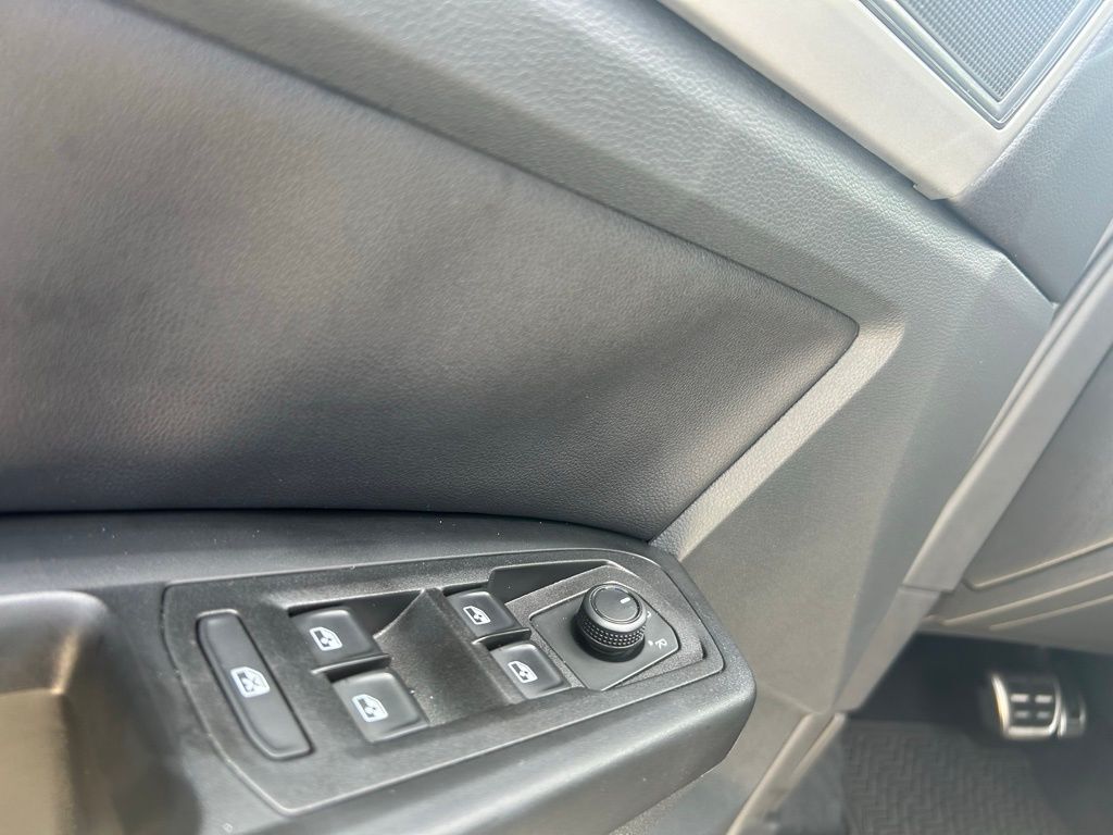 2020 Volkswagen Atlas Cross Sport 3.6L V6 SE w/Technology R-Line Tampa FL
