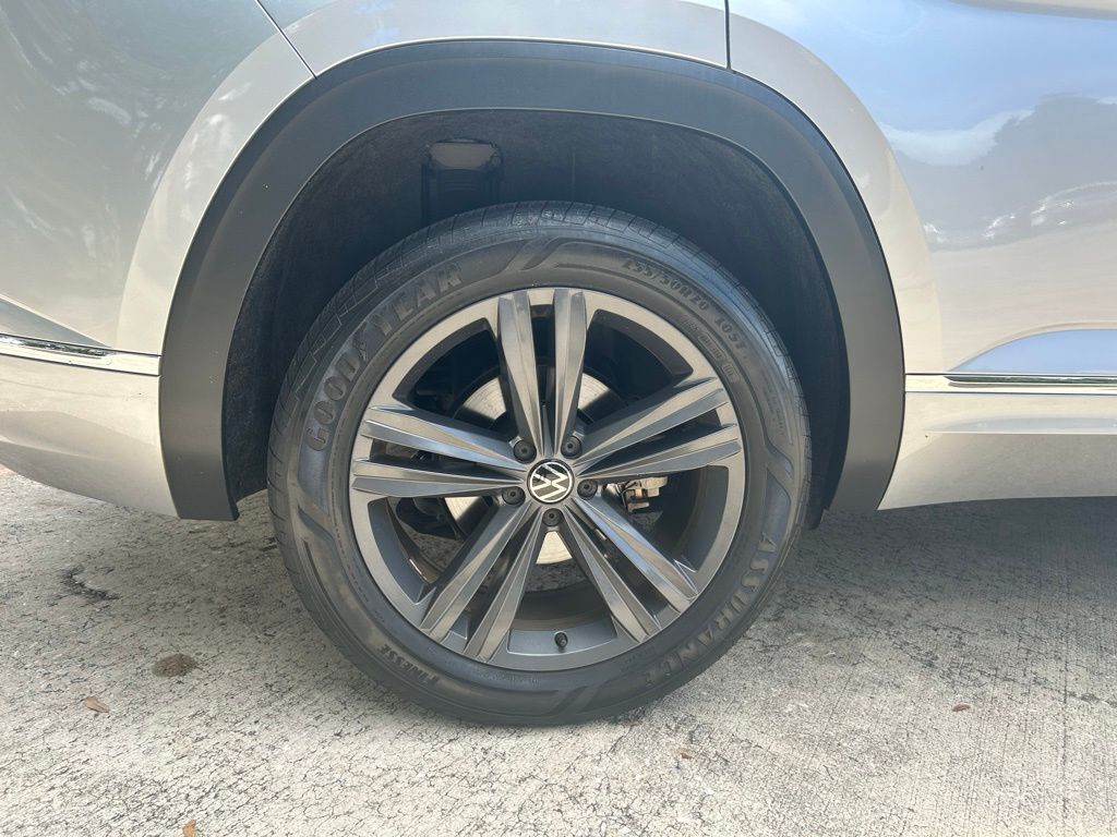 2020 Volkswagen Atlas Cross Sport 3.6L V6 SE w/Technology R-Line Tampa FL