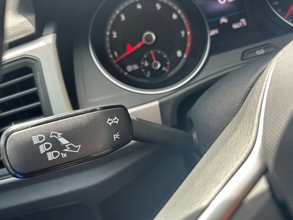 2020 Volkswagen Atlas Cross Sport 3.6L V6 SE w/Technology R-Line Tampa FL