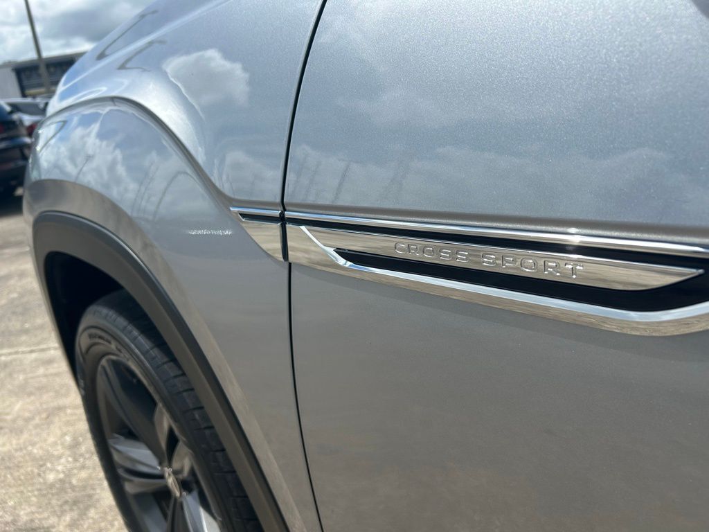 2020 Volkswagen Atlas Cross Sport 3.6L V6 SE w/Technology R-Line Tampa FL