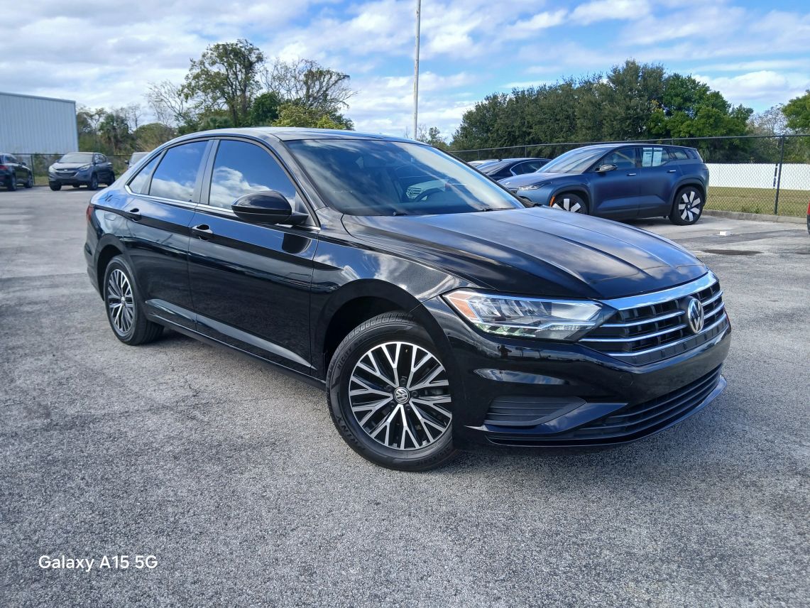 2020 Volkswagen Jetta SE's photo