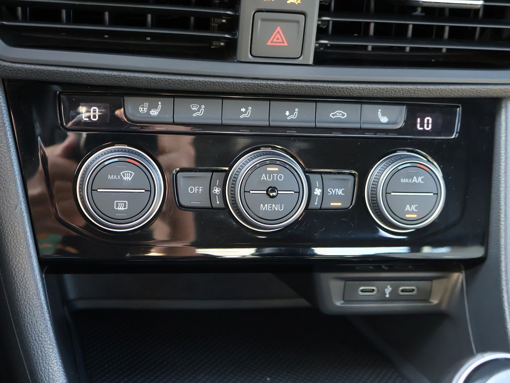 2020 Volkswagen Jetta R-Line