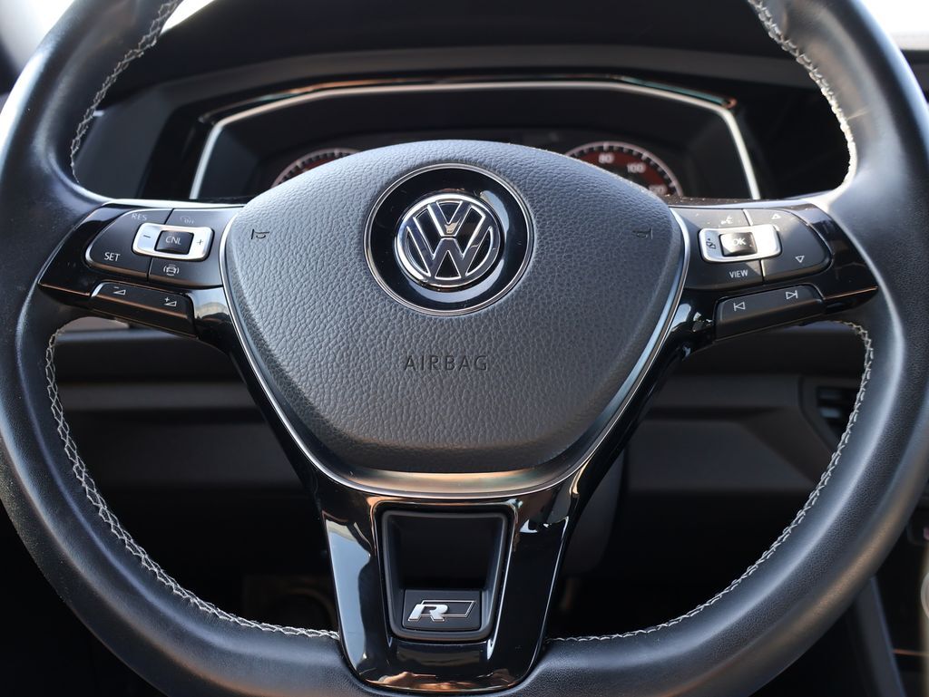 2020 Volkswagen Jetta R-Line