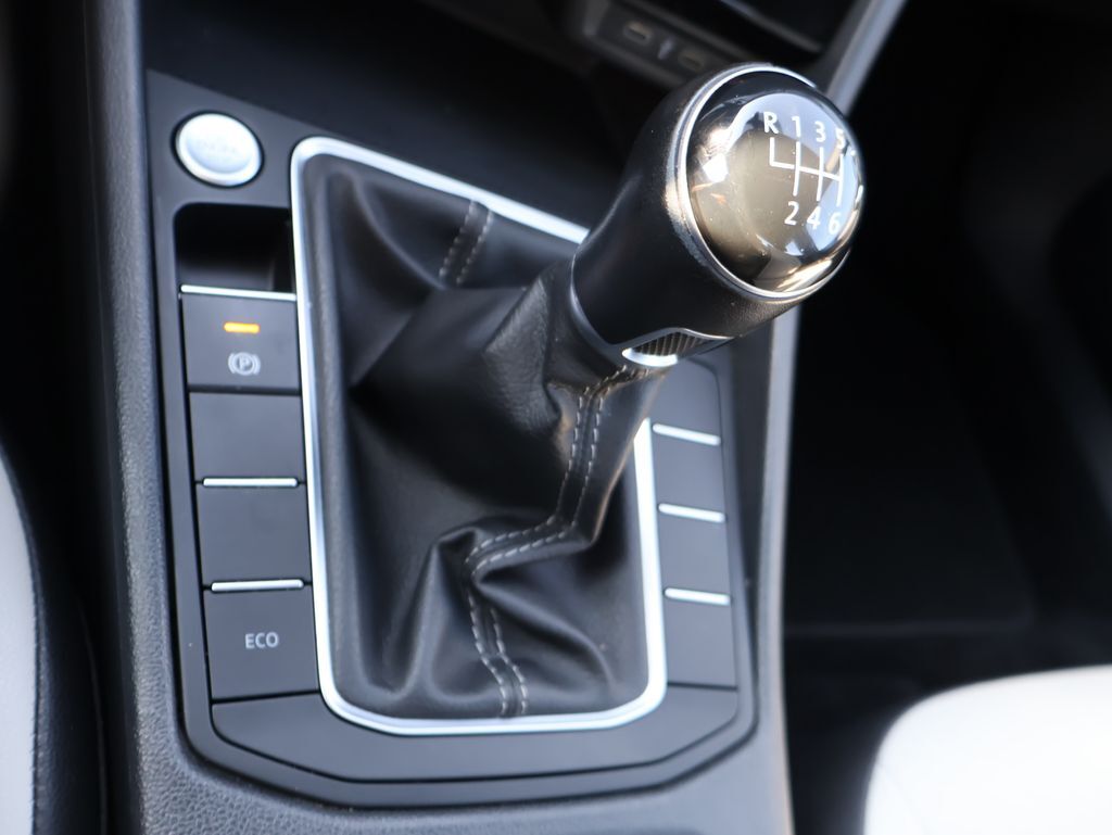 2020 Volkswagen Jetta R-Line