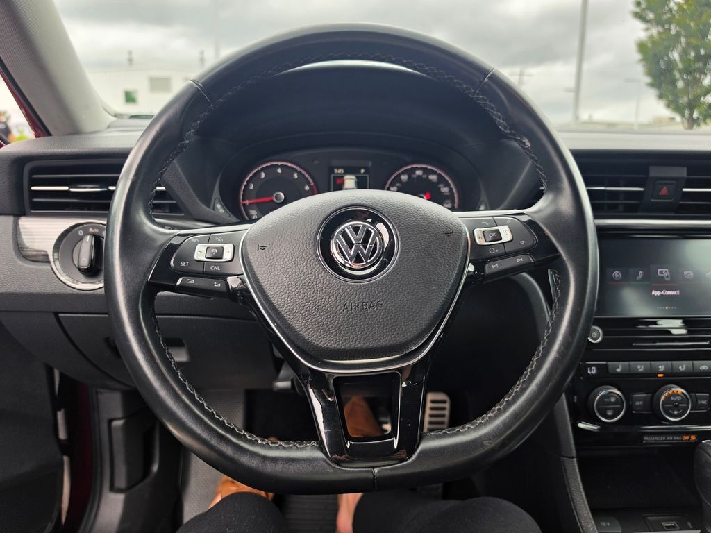 2020 Volkswagen Passat 2.0T R-Line