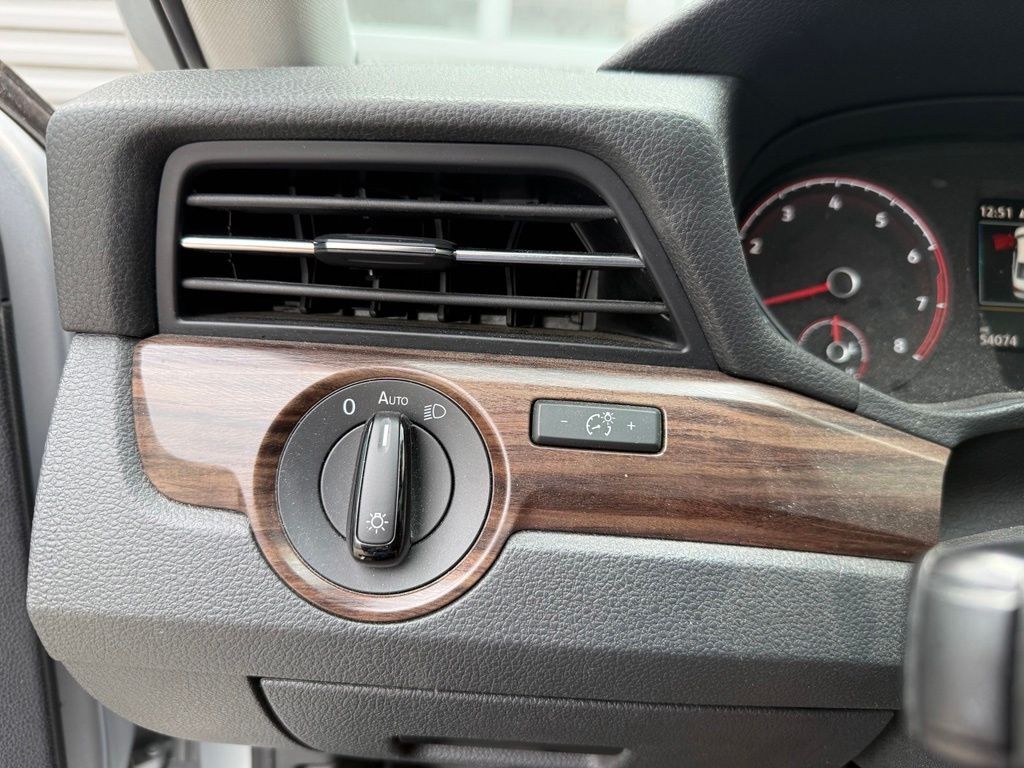 2020 Volkswagen Passat 2.0T SEL