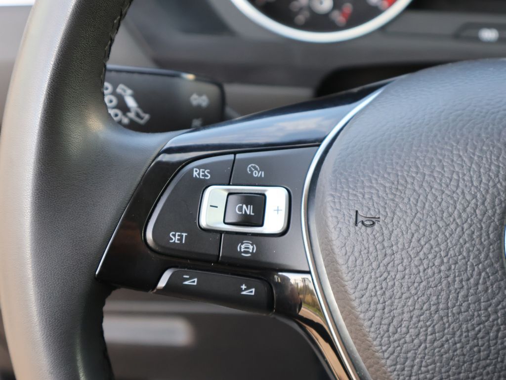 2020 Volkswagen Tiguan 2.0T SE