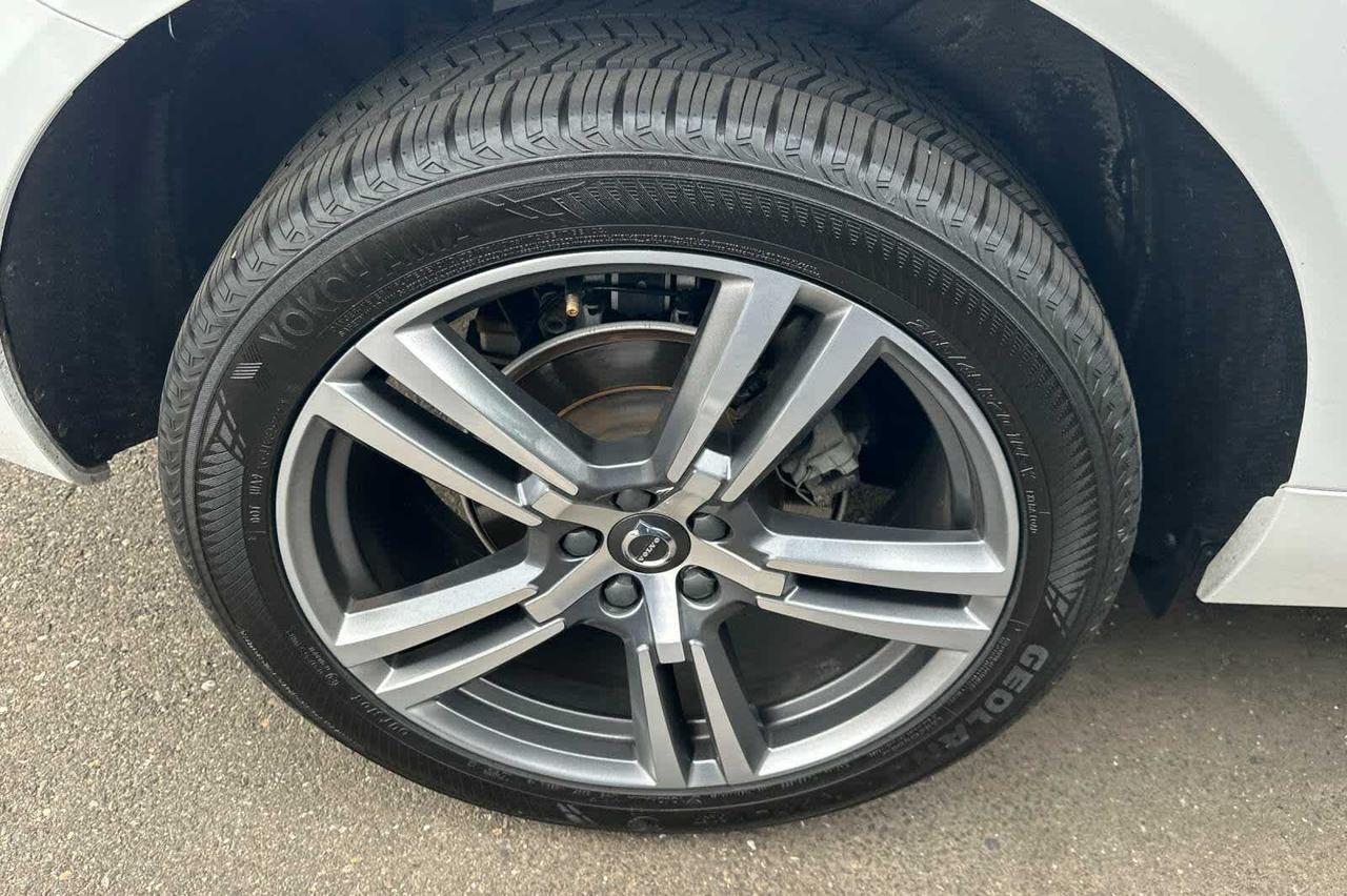 2020 Volvo XC60 Momentum Roseville CA